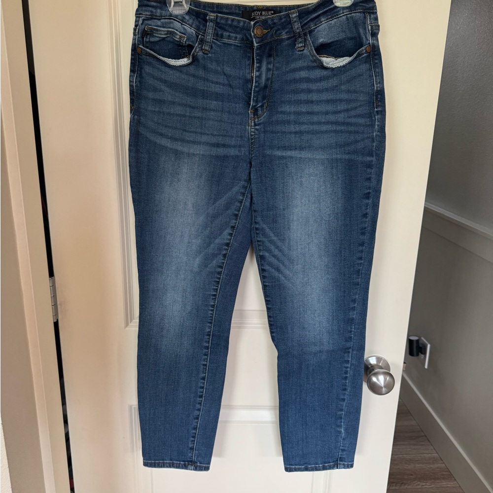 Judy Blue Ankle Cropped Blue Jeans